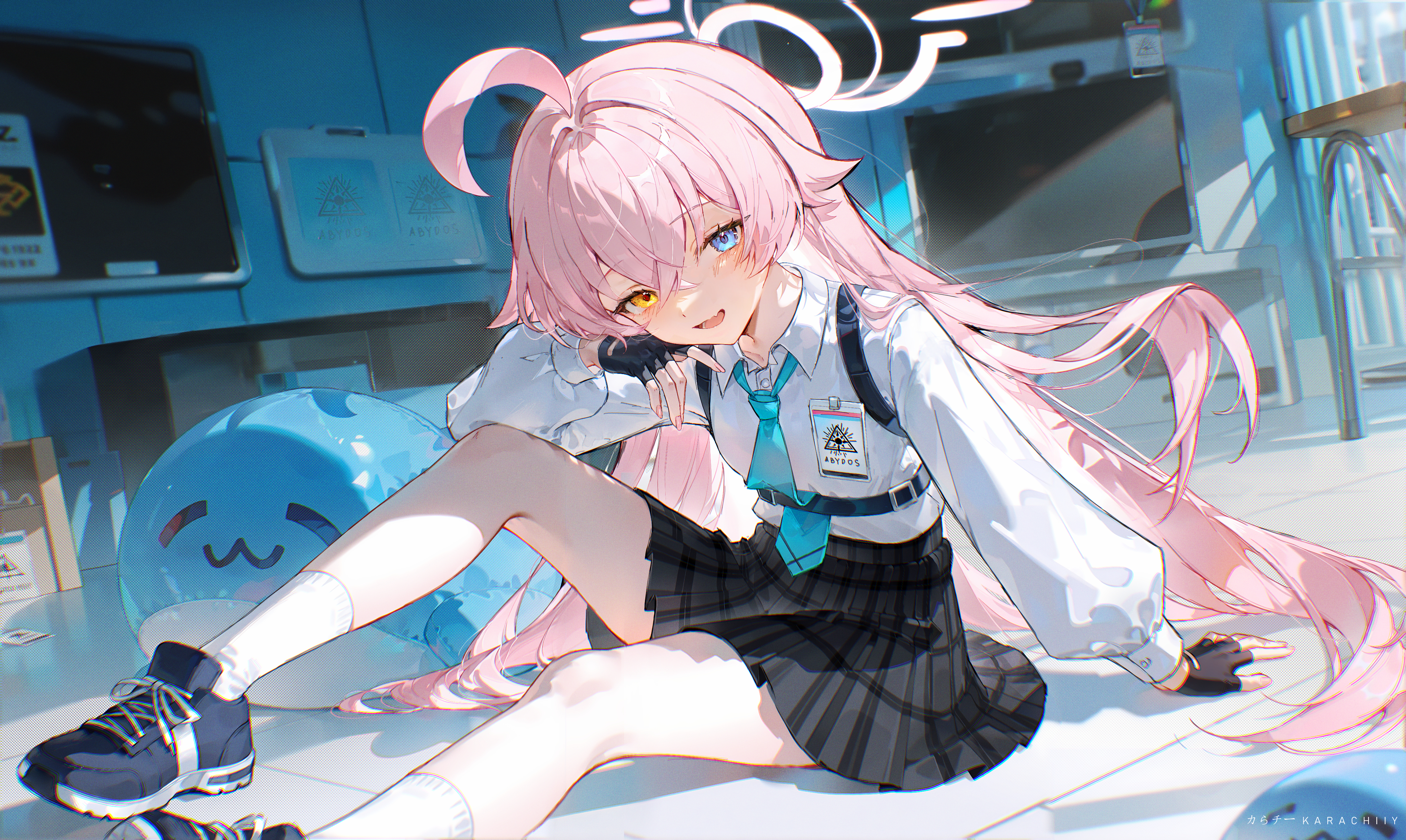 blue_archive halo heterochromia karachiiy seifuku takanashi_hoshino