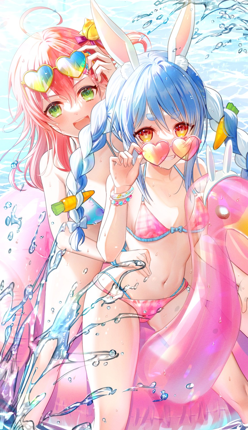 animal_ears bikini bunny_ears hololive megane sakura_miko shandega swimsuits usada_pekora wet