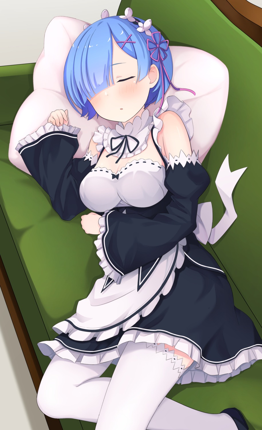 cleavage echiru maid re_zero_kara_hajimeru_isekai_seikatsu rem_(re_zero) thighhighs