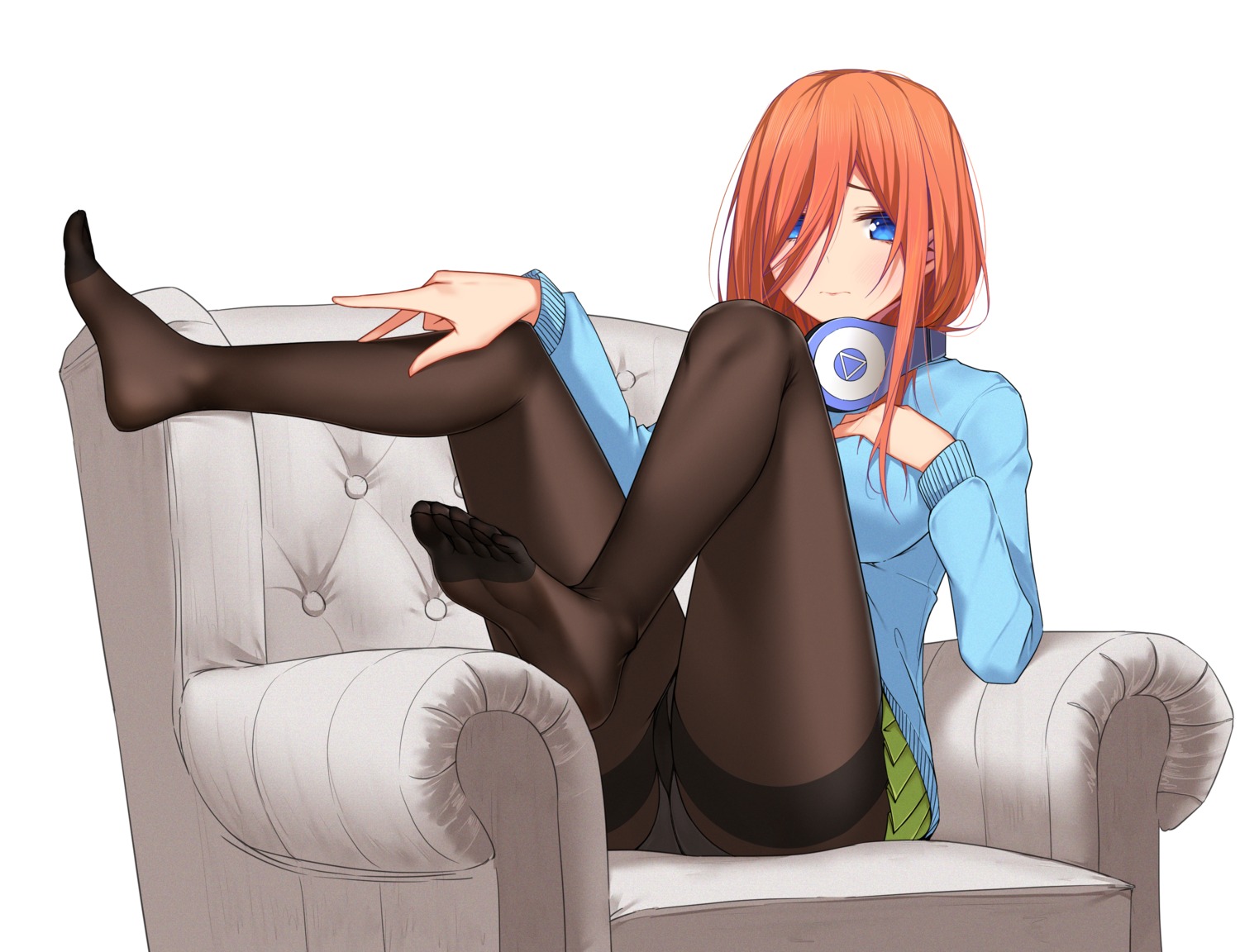 5-toubun_no_hanayome feet headphones nakano_miku pantsu pantyhose qingchen seifuku sweater