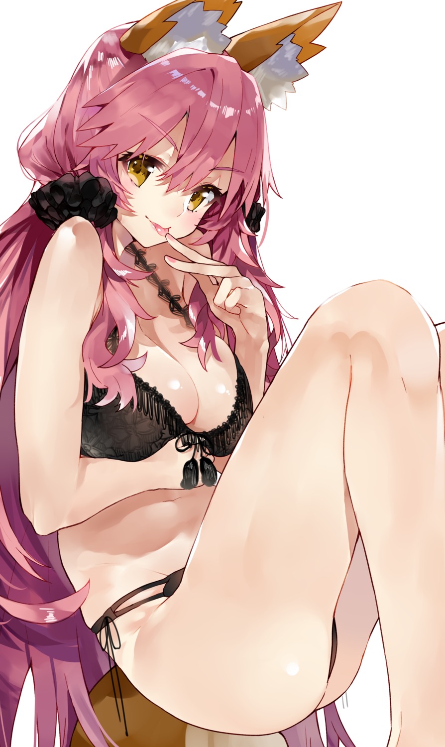 animal_ears bra breast_hold cleavage fate/grand_order kitsune kou_mashiro pantsu tamamo_no_mae