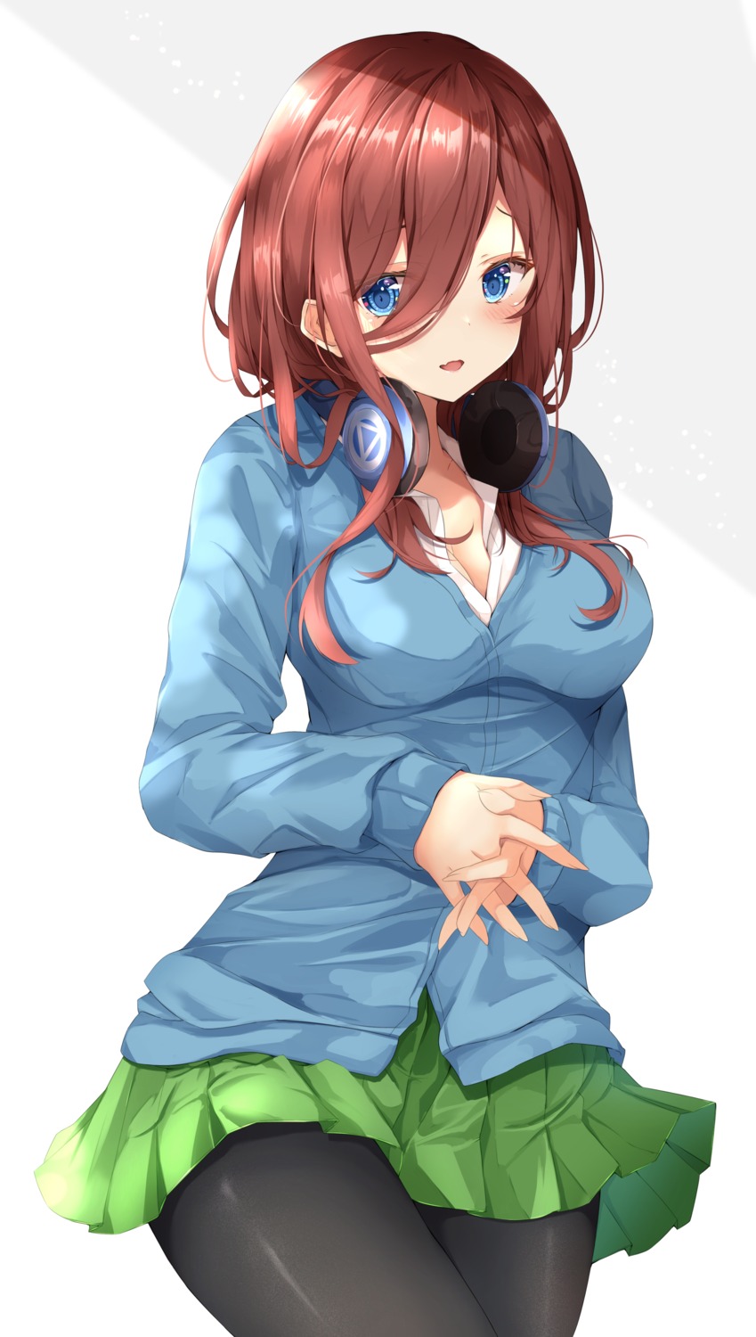 5-toubun_no_hanayome cleavage headphones nakano_miku open_shirt pantyhose rumiko_(rmeco) seifuku skirt_lift sweater