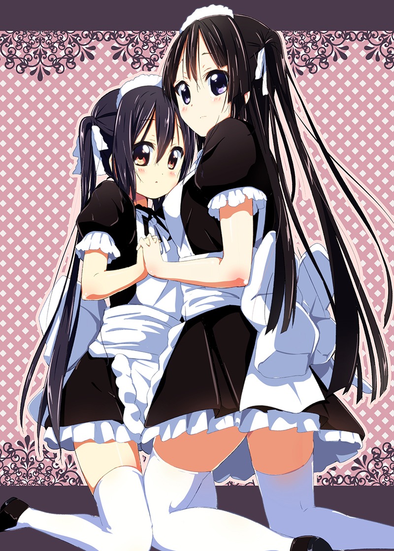 akiyama_mio k-on! kurou_(quadruple_zero) maid nakano_azusa thighhighs