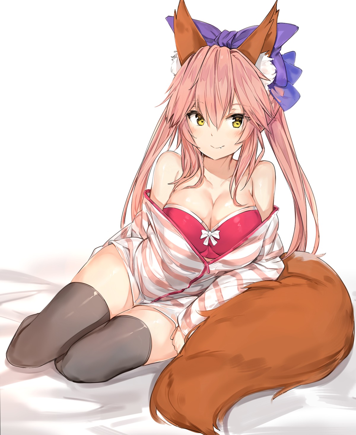 animal_ears cleavage fate/extra fate/grand_order fate/stay_night silver_(chenwen) tail tamamo_no_mae thighhighs