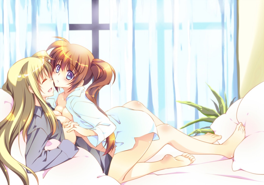 bottomless cleavage fate_testarossa mahou_shoujo_lyrical_nanoha mahou_shoujo_lyrical_nanoha_strikers no_bra open_shirt shiratama_(fukuya) symmetrical_docking takamachi_nanoha yuri