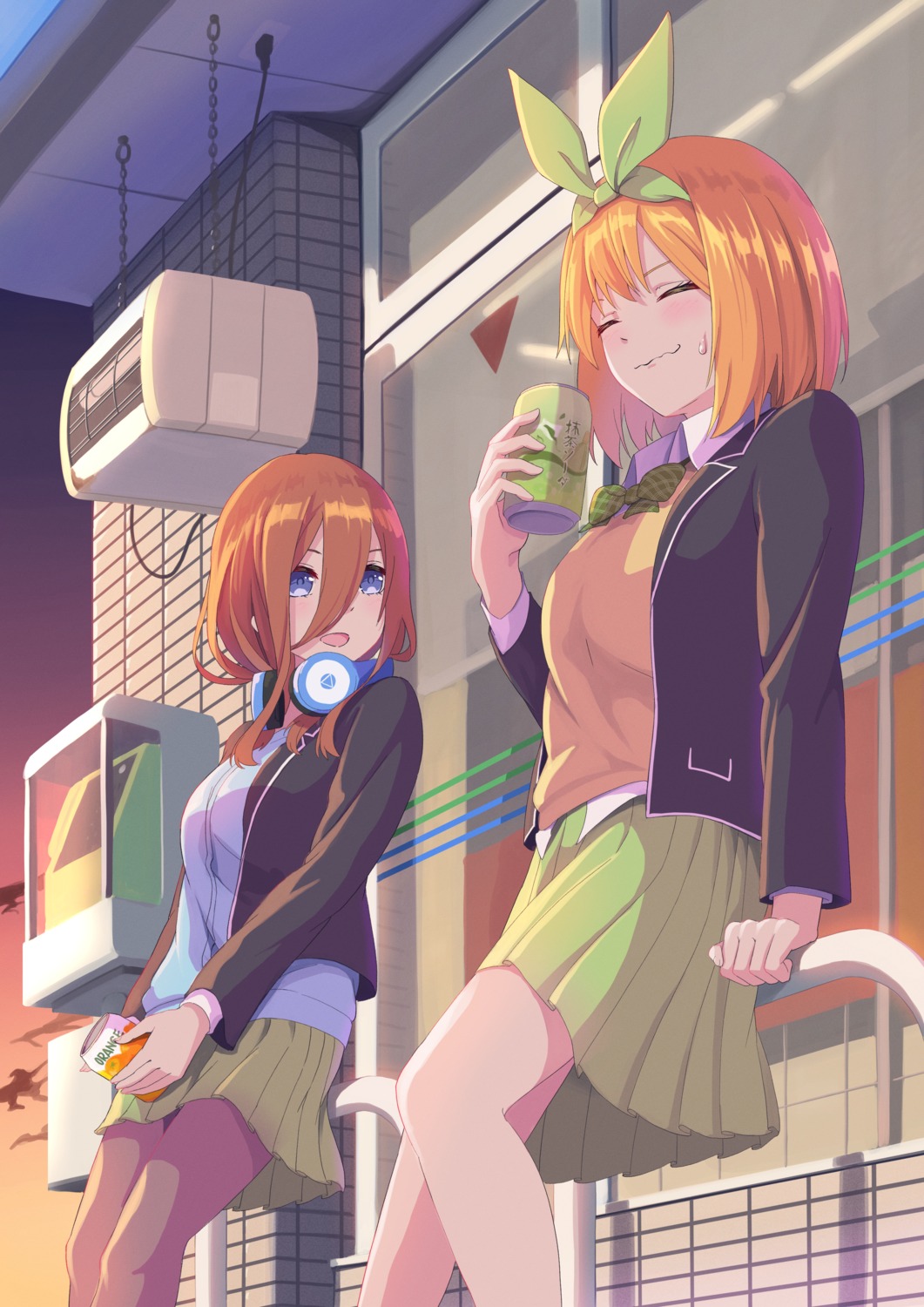 5-toubun_no_hanayome headphones nakano_miku nakano_yotsuba pantyhose seifuku sweater yasuba_yuuichi