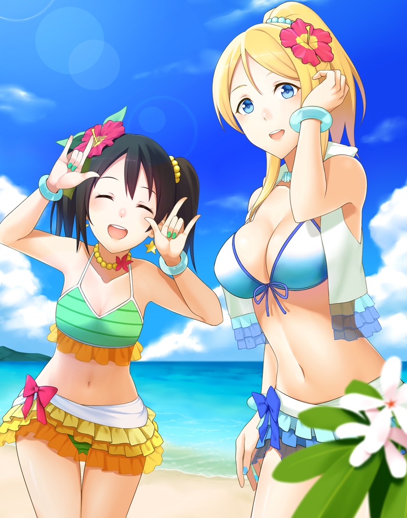 ayase_eli bikini cleavage love_live! swimsuits tsuchifumazu yazawa_nico