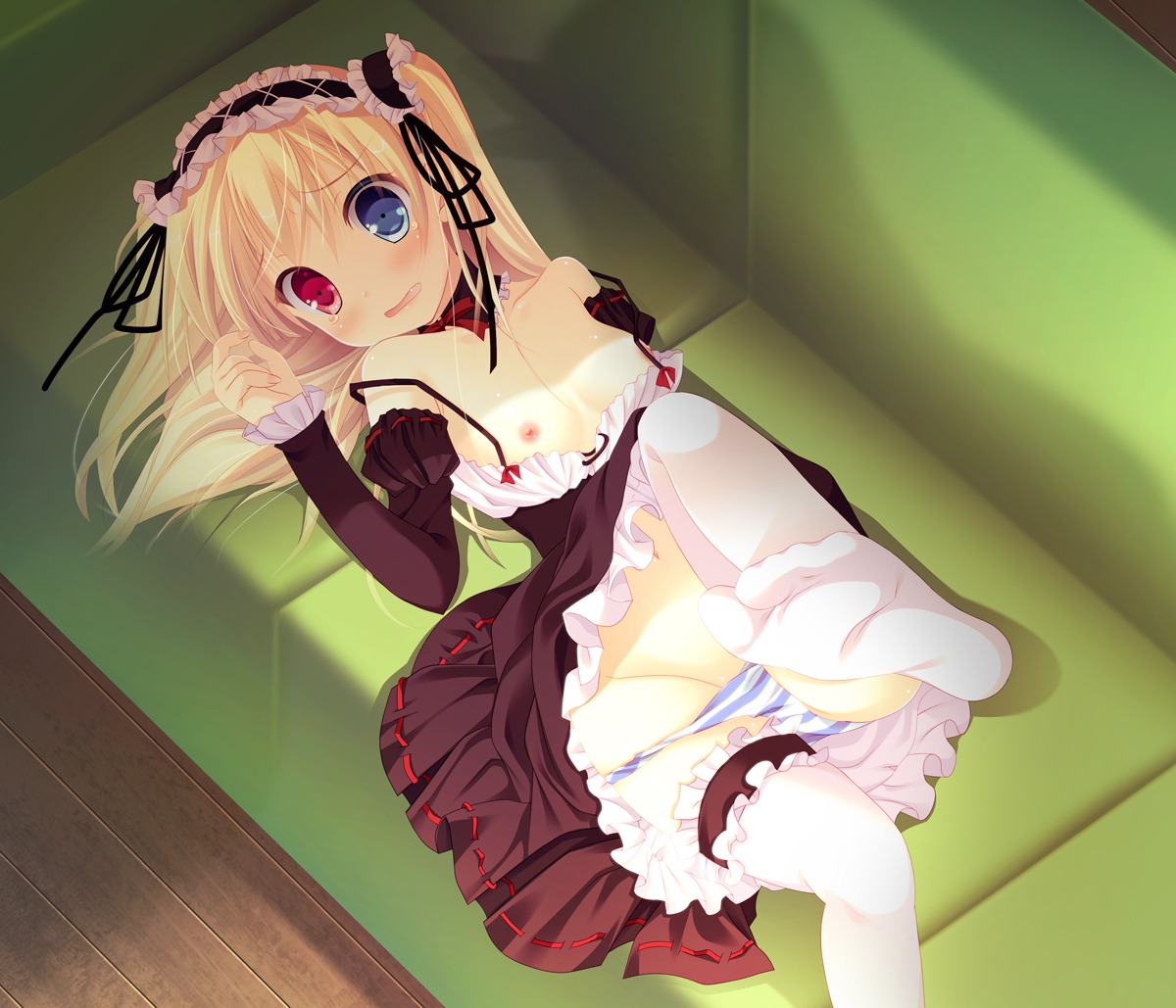 boku_wa_tomodachi_ga_sukunai breasts hasegawa_kobato heterochromia licoco loli nipples pantsu panty_pull shimapan thighhighs