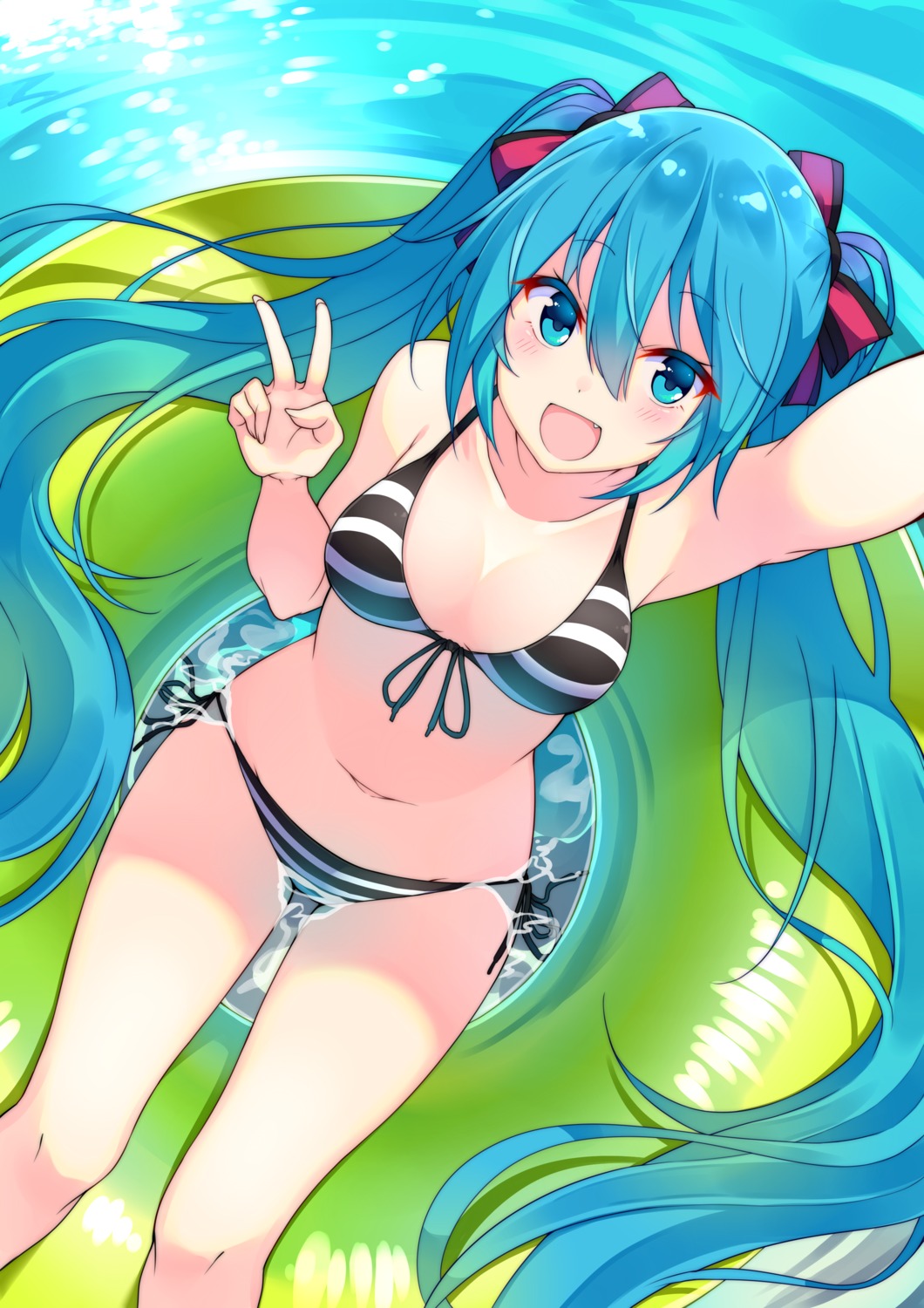 bikini cleavage hatsune_miku matsunoki swimsuits vocaloid wet