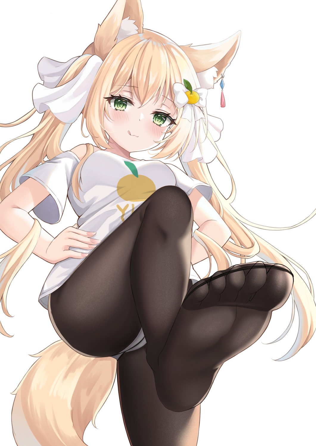 animal_ears feet kurashina_yuzuki pantsu pantyhose tail