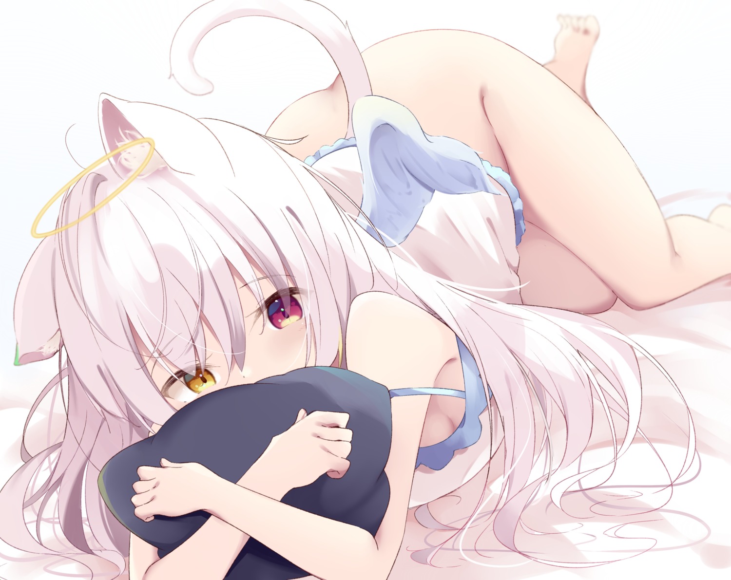 angel animal_ears ass bottomless heterochromia lingerie nekomimi tail yuge_(mkmk)