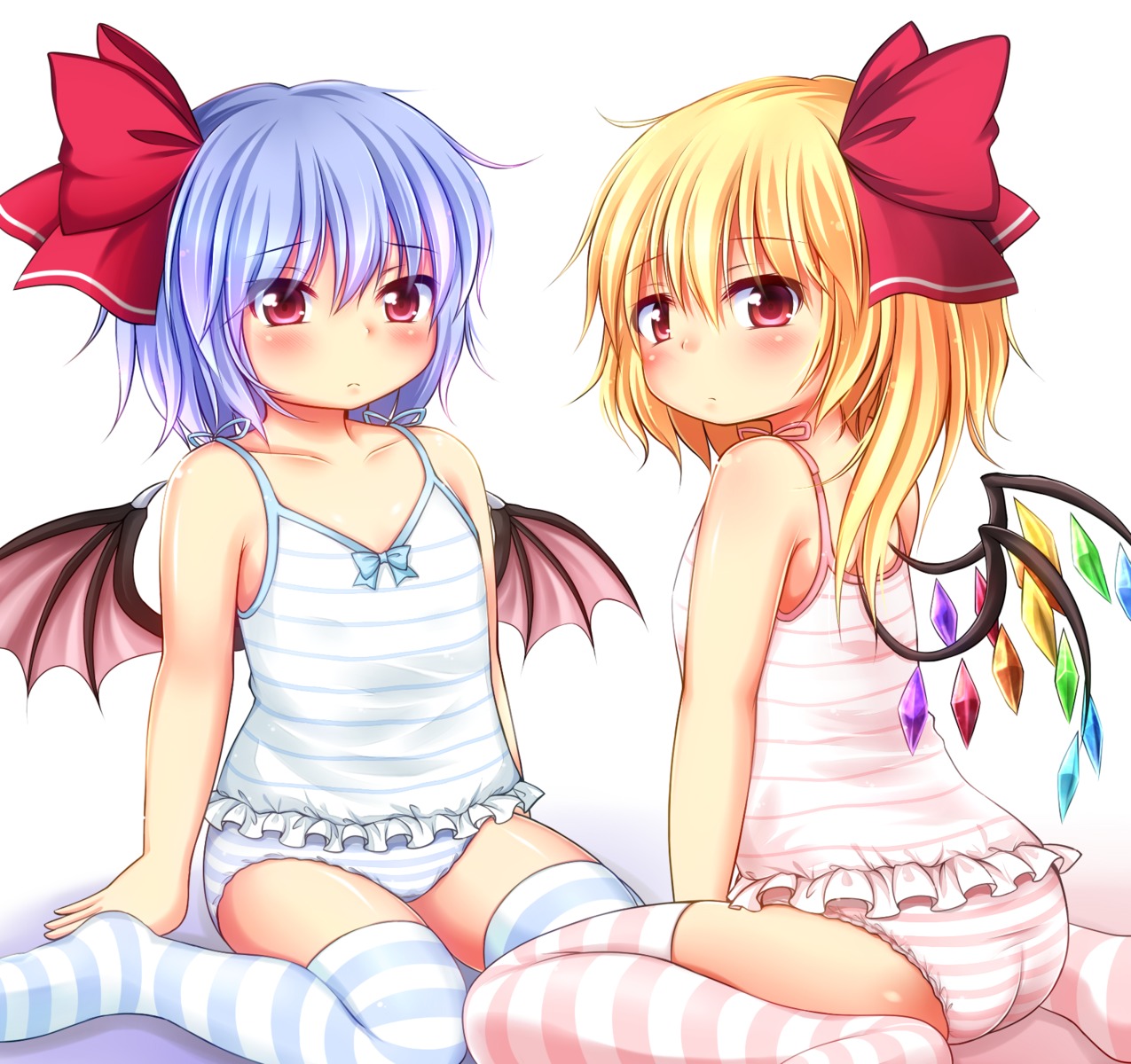 flandre_scarlet loli pantsu remilia_scarlet rena_(riries) thighhighs touhou wings