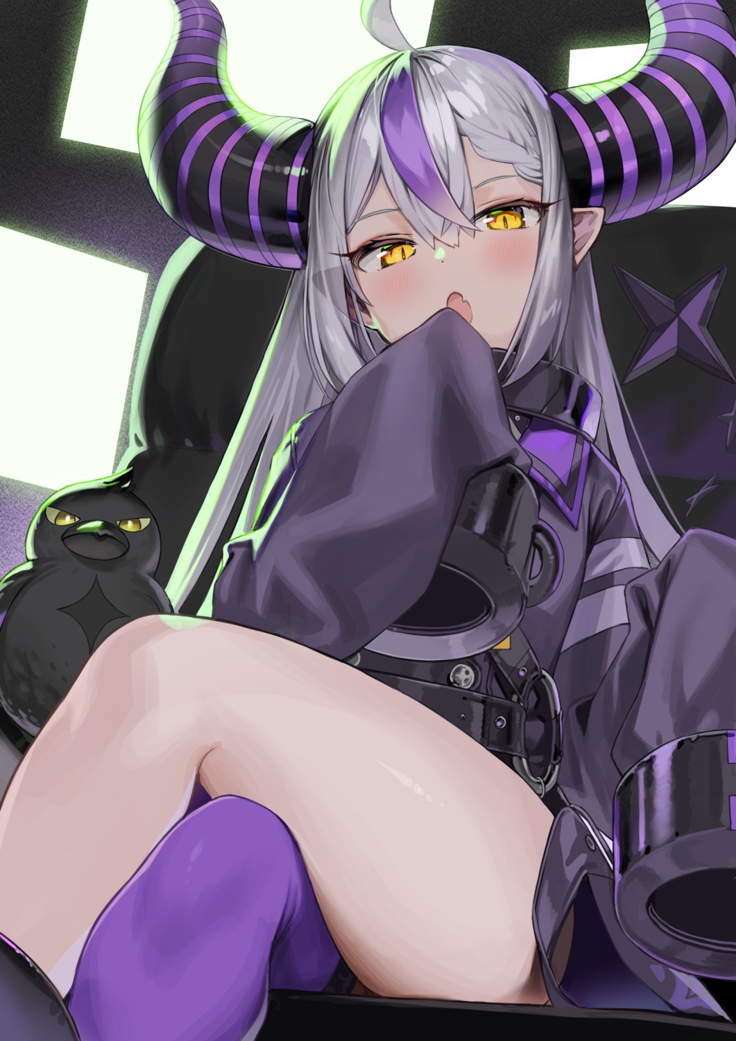 hololive horns kanzarin la+_darknesss pointy_ears thighhighs