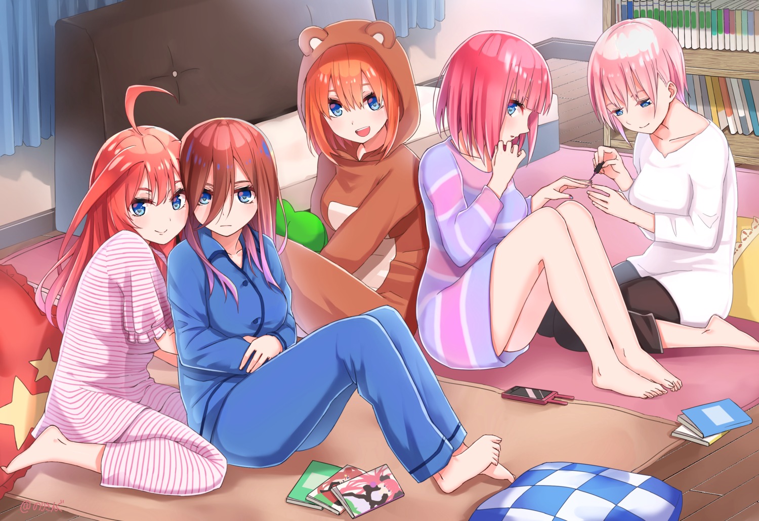 5-toubun_no_hanayome honorikiti nakano_ichika nakano_itsuki nakano_miku nakano_nino nakano_yotsuba pajama