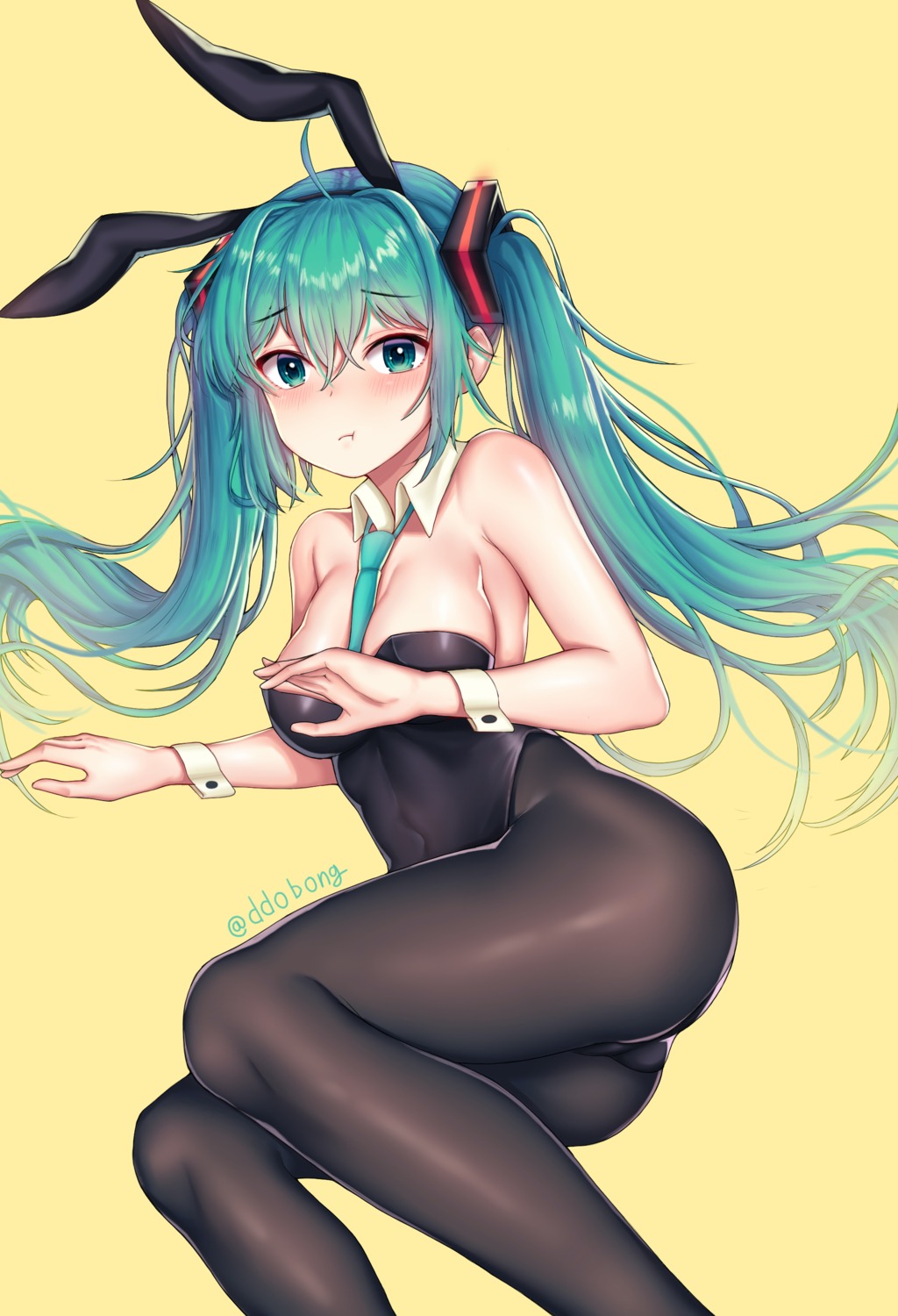 animal_ears breast_hold bunny_ears bunny_girl hatsune_miku kk_(aky2374) pantyhose vocaloid