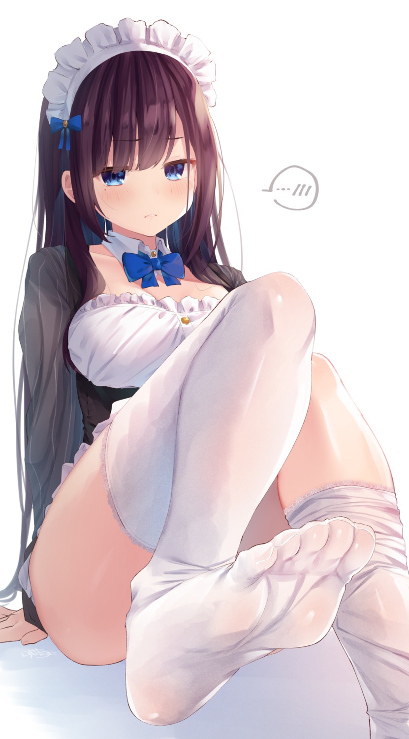 cleavage feet maid maid-chan_(ramchi) ramchi skirt_lift thighhighs