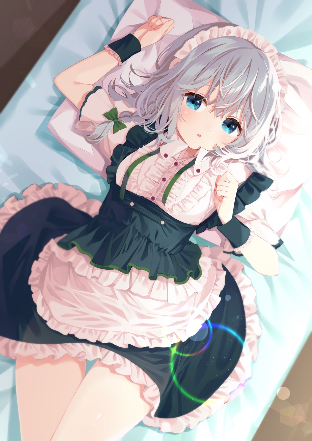 izayoi_sakuya maid samayoi skirt_lift touhou