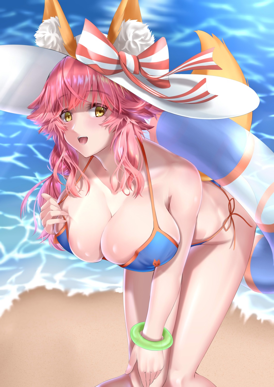 animal_ears bikini breast_hold fate/grand_order kamehito kitsune swimsuits tail tamamo_no_mae