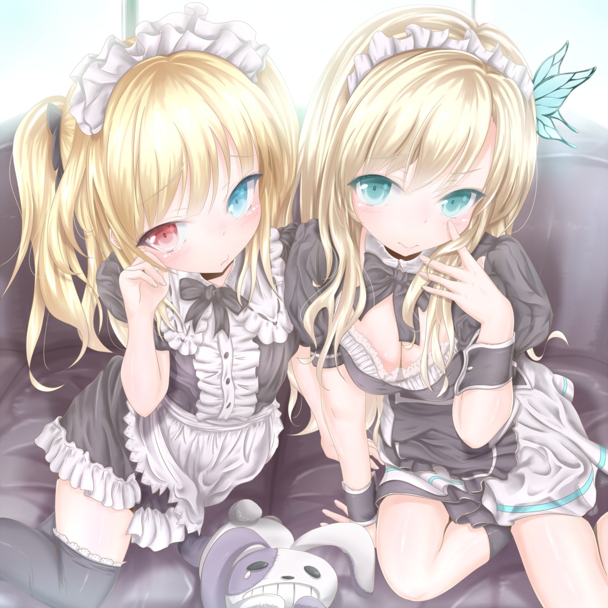 boku_wa_tomodachi_ga_sukunai cleavage hasegawa_kobato heterochromia kashiwazaki_sena maid thighhighs wingheart