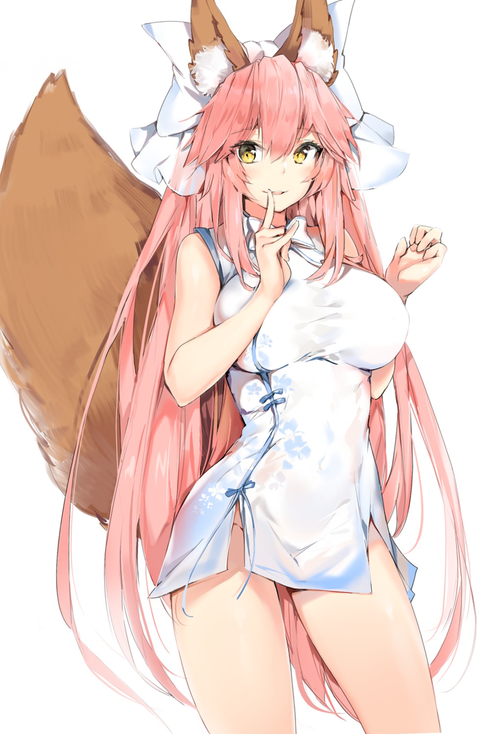 animal_ears breast_hold chinadress fate/extra fate/grand_order fate/stay_night kitsune silver_(chenwen) tail tamamo_no_mae