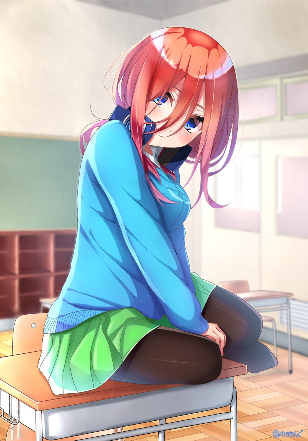 5-toubun_no_hanayome headphones honorikiti nakano_miku pantyhose seifuku sweater