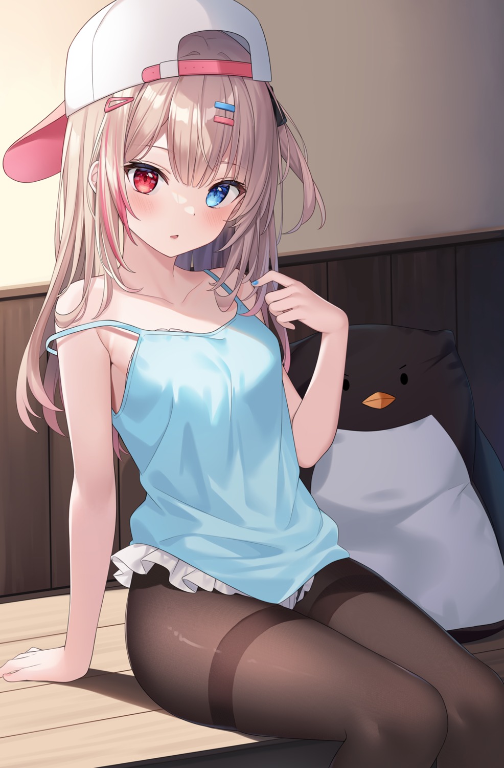 heterochromia hitsukuya pantyhose penguin