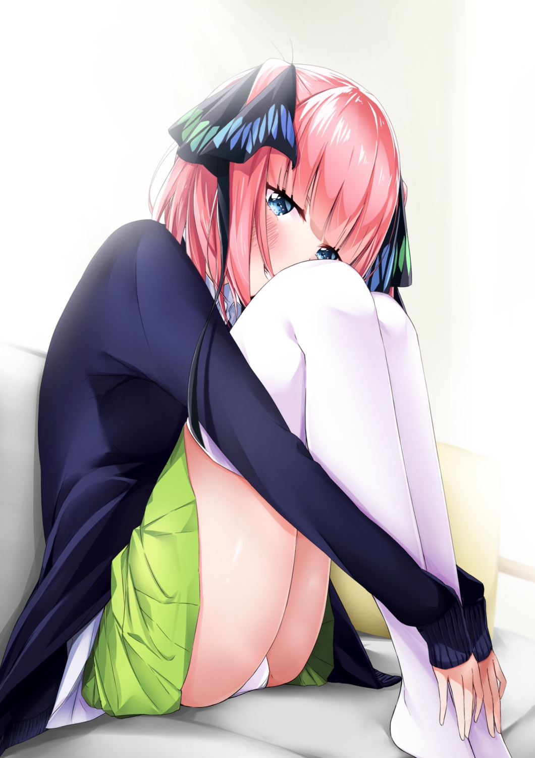 5-toubun_no_hanayome nakano_nino pantsu seifuku skirt_lift sweater thighhighs yumemo