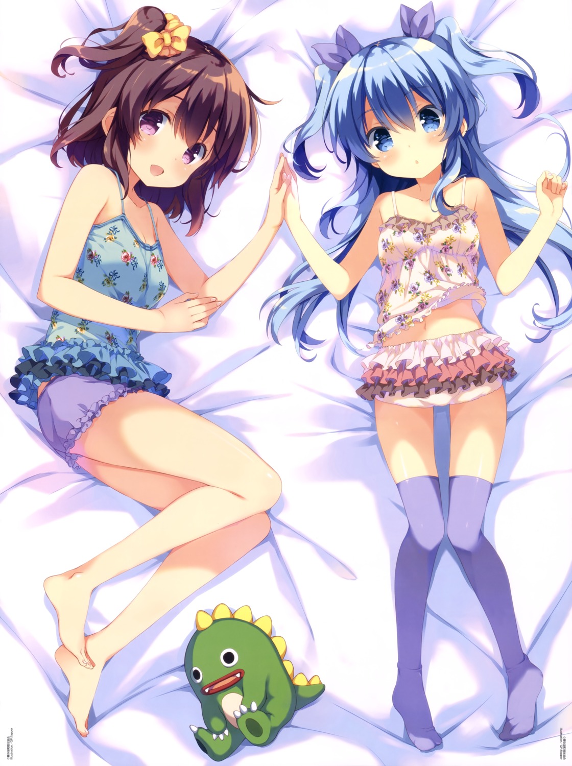 cleavage feet komiya_nonoka lingerie noel_(sora_no_method) ohara_tometa qp:flapper sakura_koharu sora_no_method thighhighs