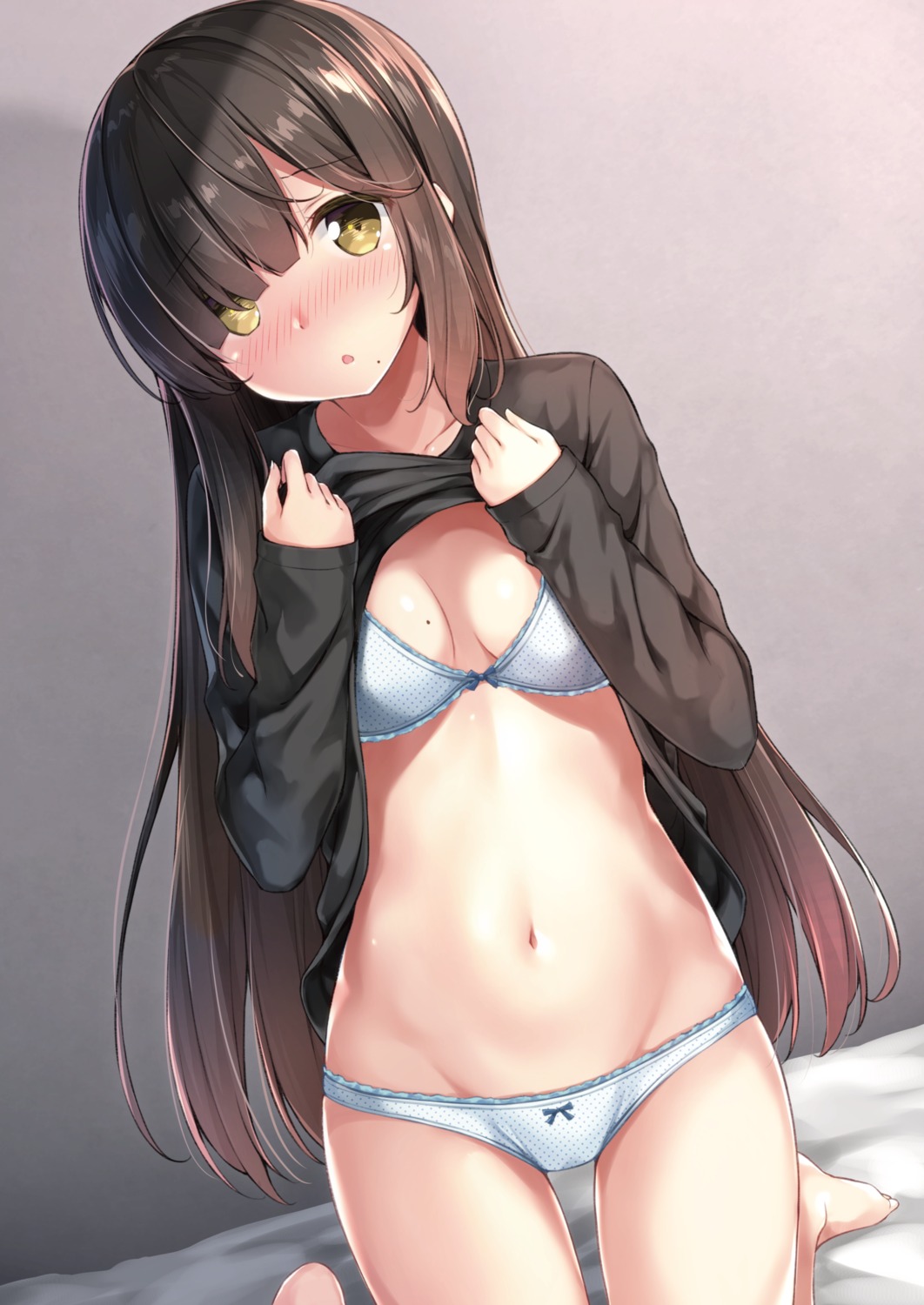 bra cleavage karutamo kuon-chan pantsu shirt_lift