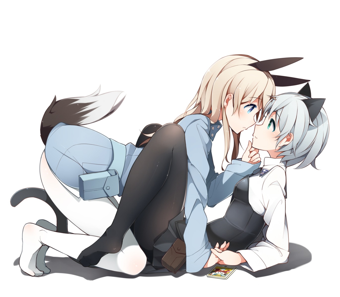 animal_ears eila_ilmatar_juutilainen kinakomoti nekomimi pantyhose sanya_v_litvyak seifuku strike_witches tail tarot yuri