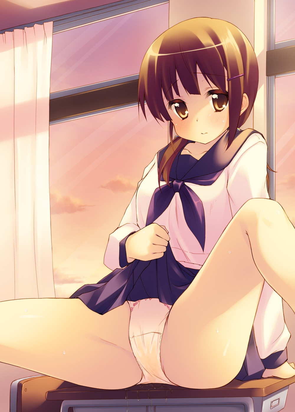 minase_shuu pantsu pee seifuku skirt_lift