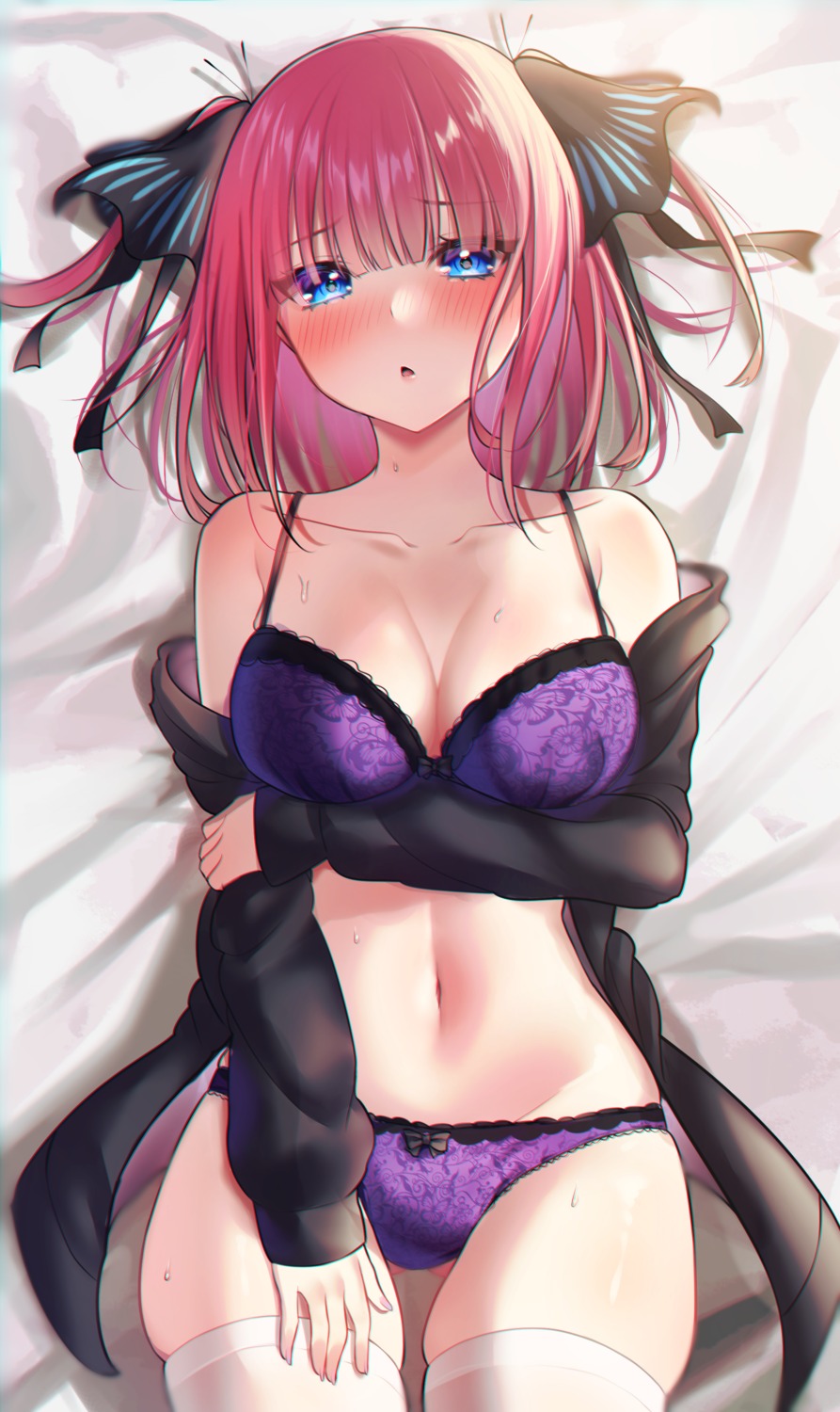 5-toubun_no_hanayome bra kurosaki_coco nakano_nino open_shirt pantsu sweater thighhighs