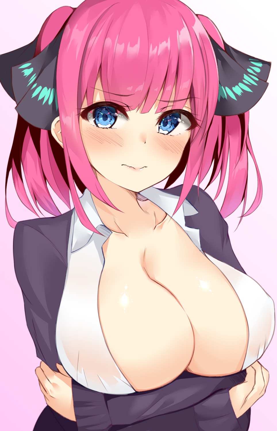 5-toubun_no_hanayome mikoshiha nakano_nino no_bra open_shirt see_through seifuku sweater