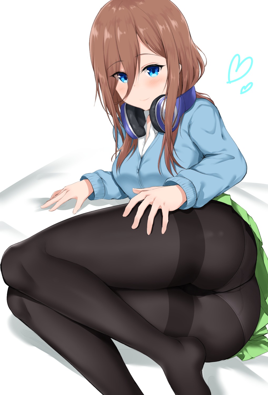 5-toubun_no_hanayome ass headphones kirikan nakano_miku pantsu pantyhose seifuku sweater