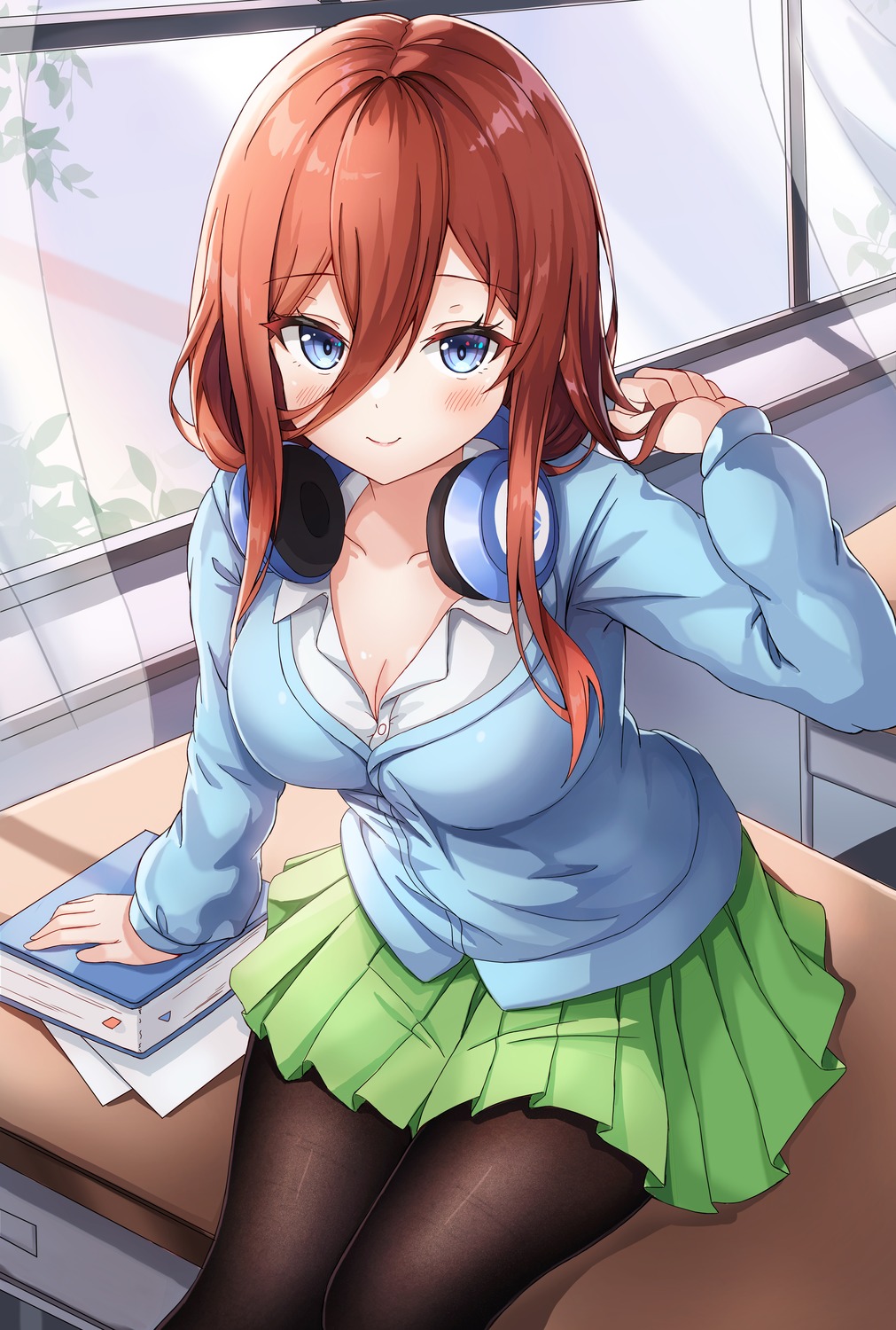 5-toubun_no_hanayome cleavage headphones nakano_miku neon_(hhs9444) pantyhose seifuku sweater