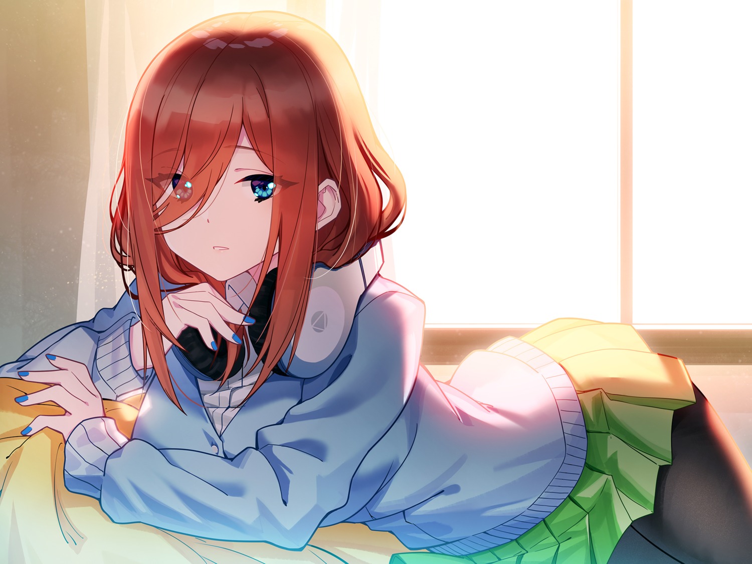 5-toubun_no_hanayome headphones nakano_miku pantyhose seifuku sweater zhanzheng_zi