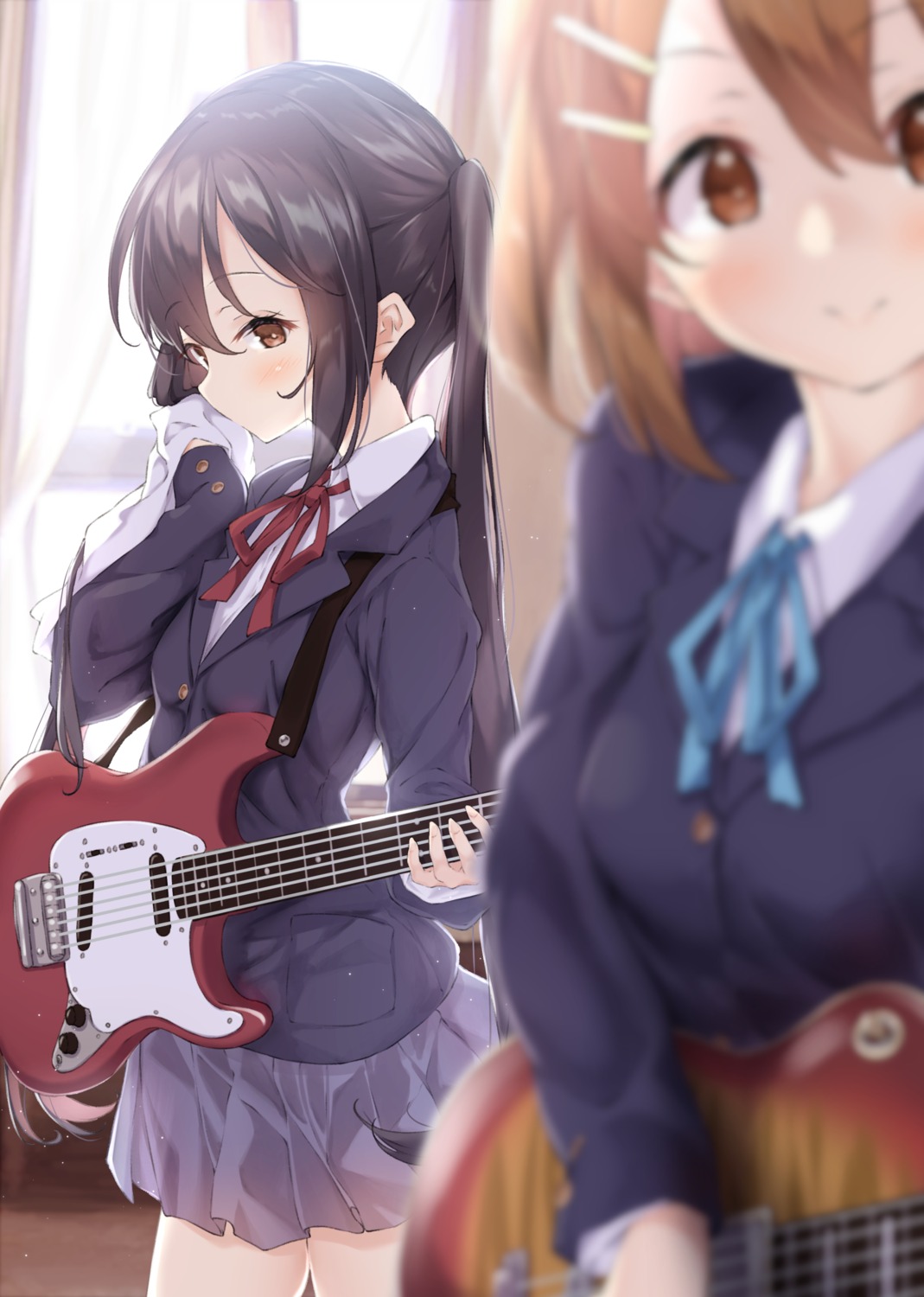guitar hirasawa_yui k-on! nakano_azusa seifuku ukiwakisen