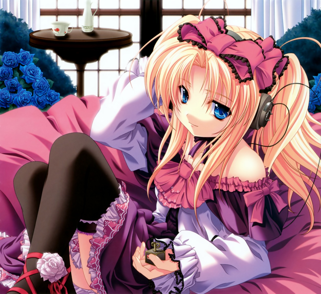 headphones kanojo-tachi_no_ryuugi lolita_fashion miyama-zero shirogane_tobari thighhighs